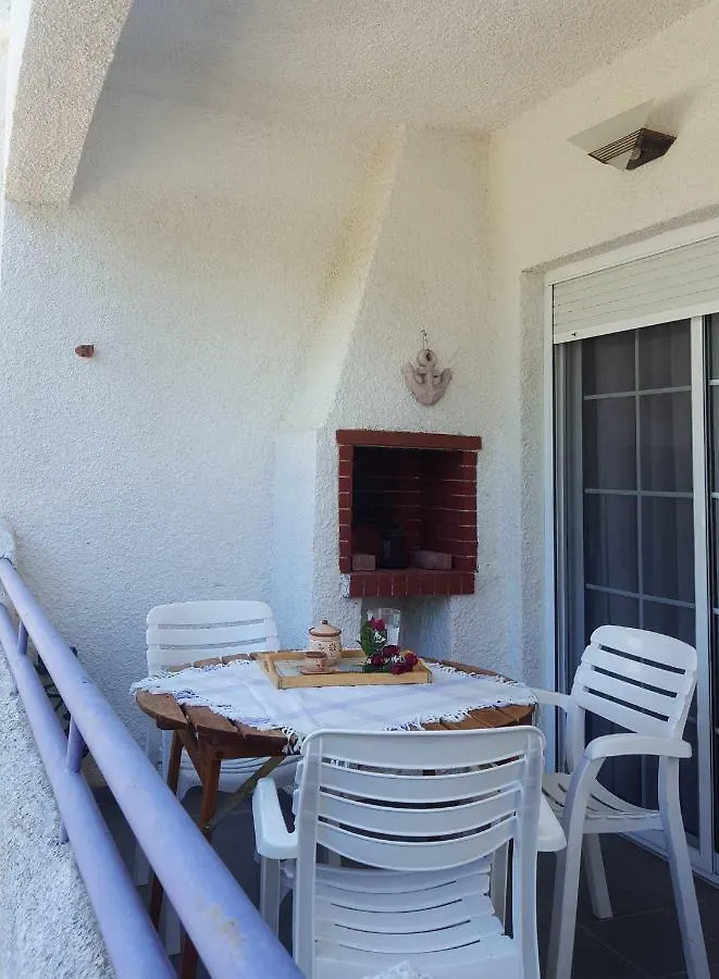 Cozy Summer House By The Beach Fourka Holiday home